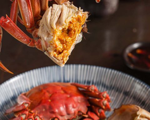 urban-nutters-cover-wiki-chinese-cuisine-shanghai-mittencrab_difference